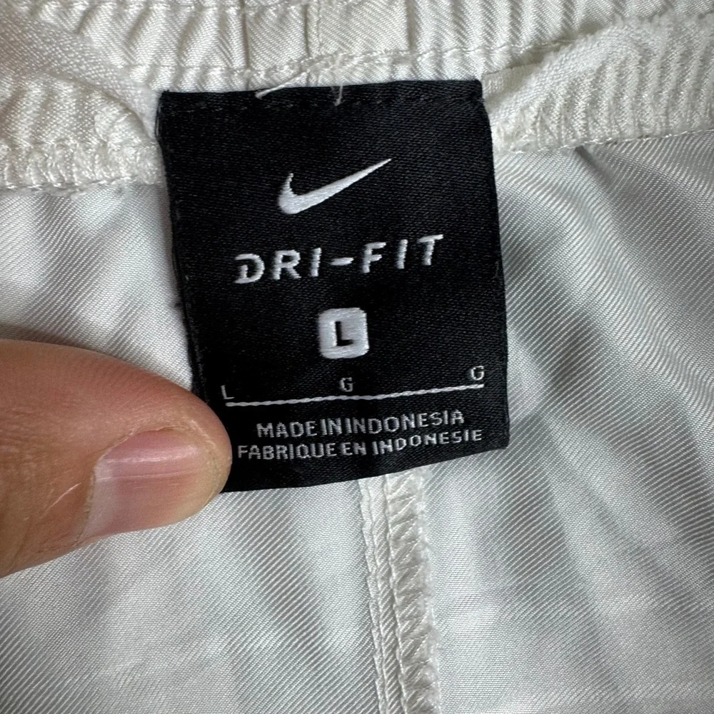 Nike Athletic Shorts Mens Size L White Dri-Fit Striped Lightweight Performance